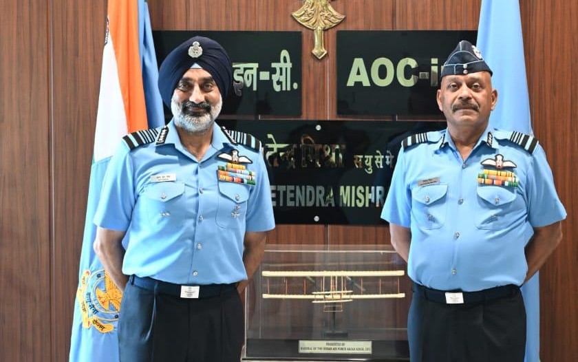 3R4gEjnR Air Chief Marshal AP Singh and Air Marshal Jeetendra Mishra