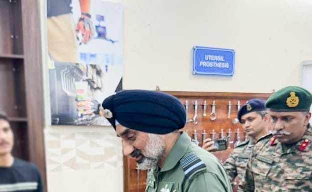 Air Force Chief at Artificial Limb Centre 2