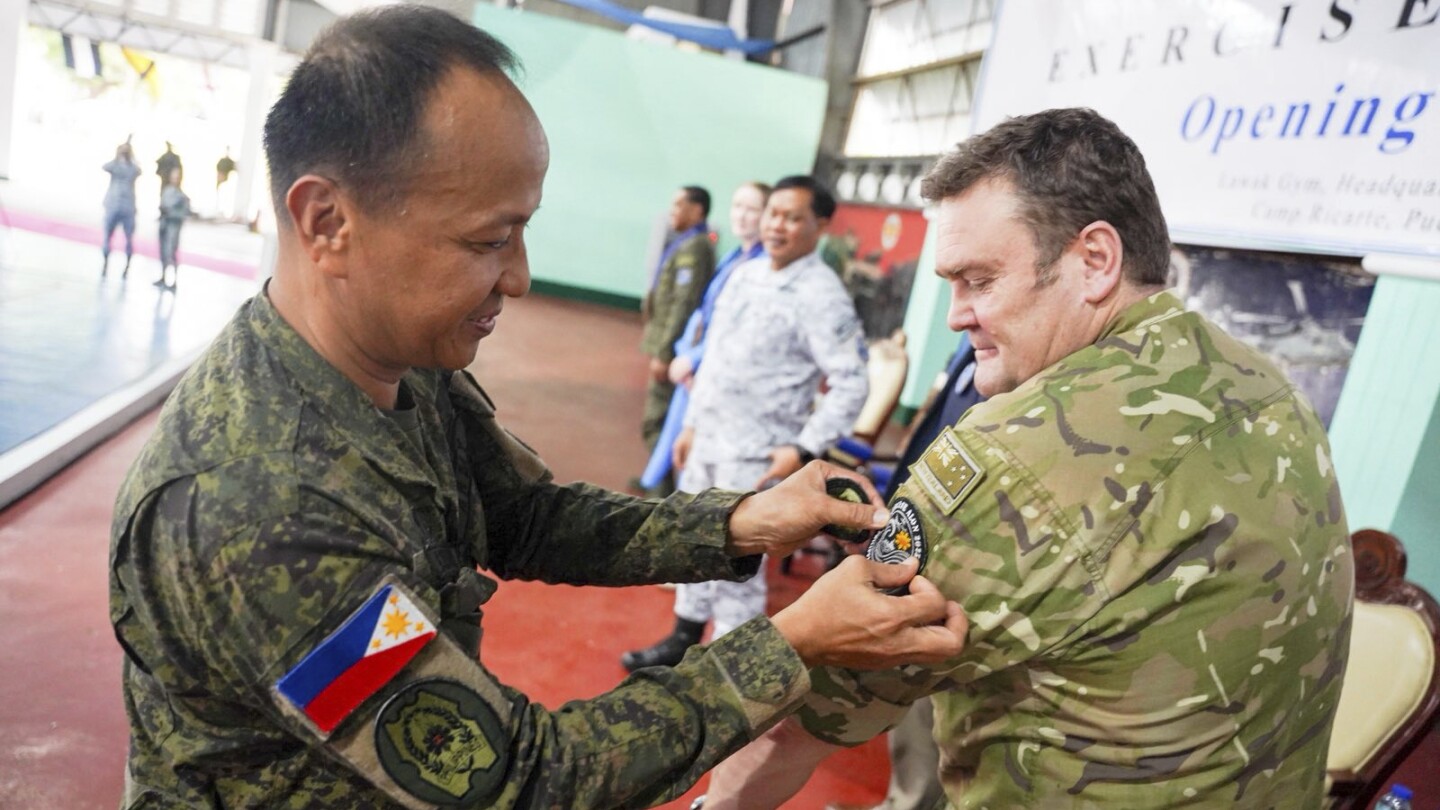 Australian and Philippine Soldiers