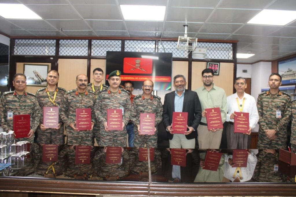 Indian Army Signing Contract 1