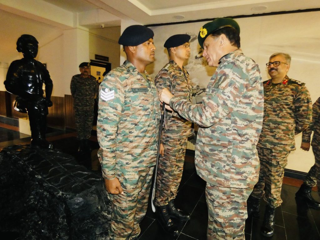 Lt Gen Dhiraj Seth Commending Officers 1