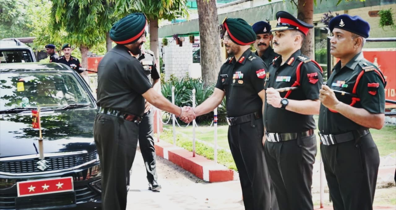 Lt Gen Manjinder Singh Visits Bathinda Military Station 1