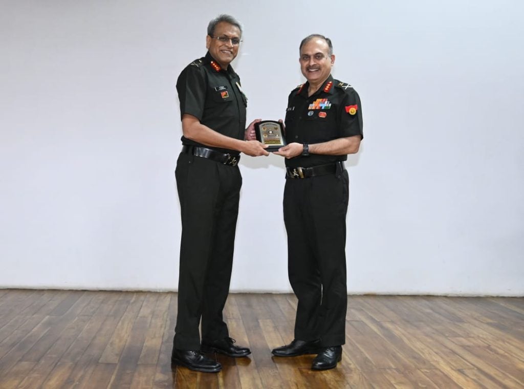 Lt Gen Sengupta and Lt Gen Chadha