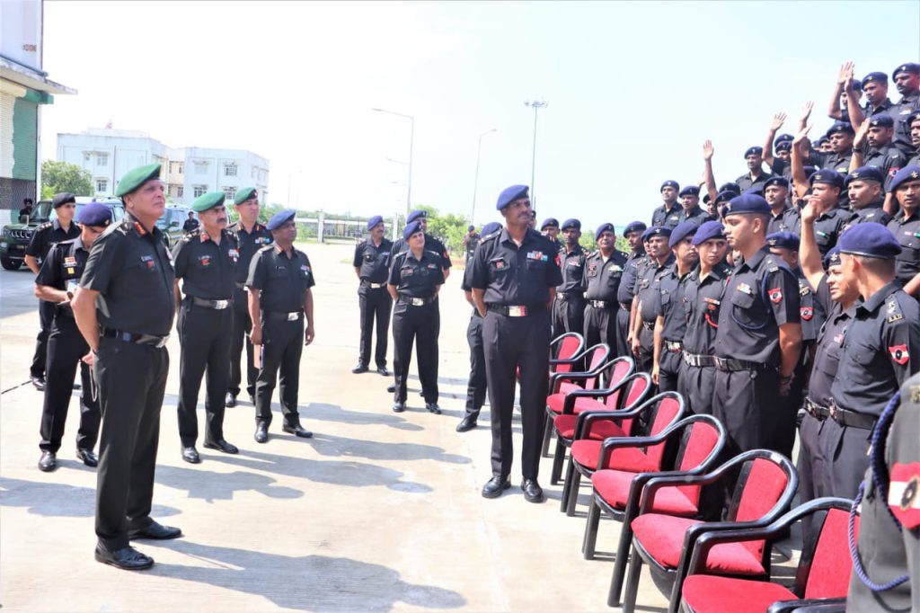 Lt Gen Seth Interacting with Soldiers