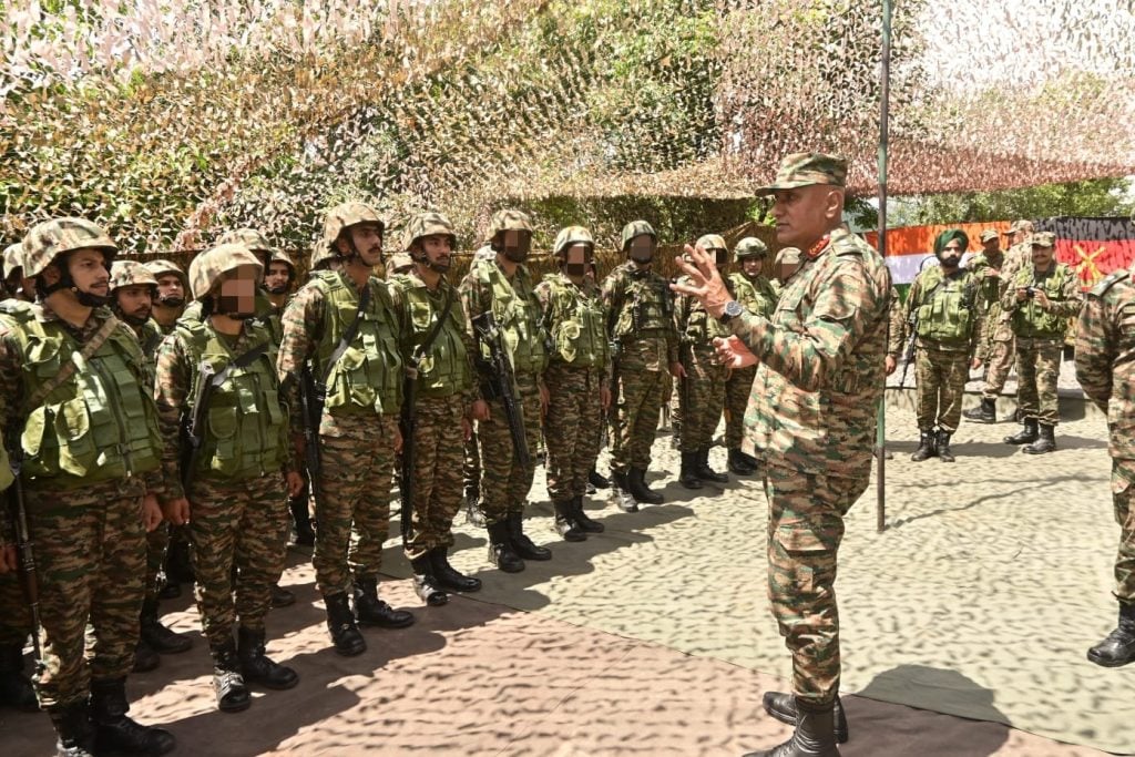 Lt Gen Sharma Interacting with Officers
