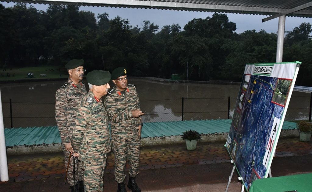 Lt Gen Shekhawat Reviewing