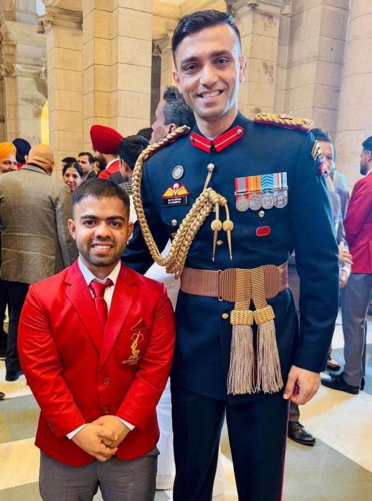 Major RS Sambyal with Paralymics Gold Medalist Navdeep Singh 1
