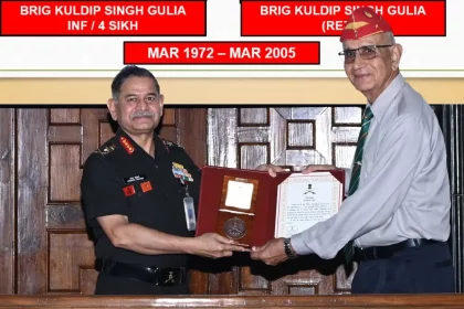 General Upendra Dwivedi Giving Award to Brig Kudip Singh Gulia