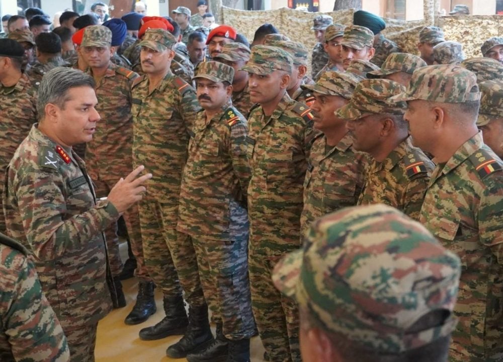 Lt Gen AVS Rathee Interacting with Soldiers