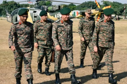 Lt Gen AVS Rathee with Other Officers 1
