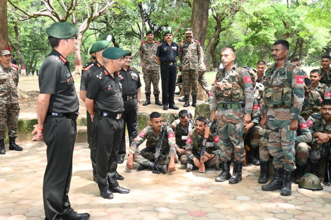 Lt Gen Ajay Kumar Interacting with Troops