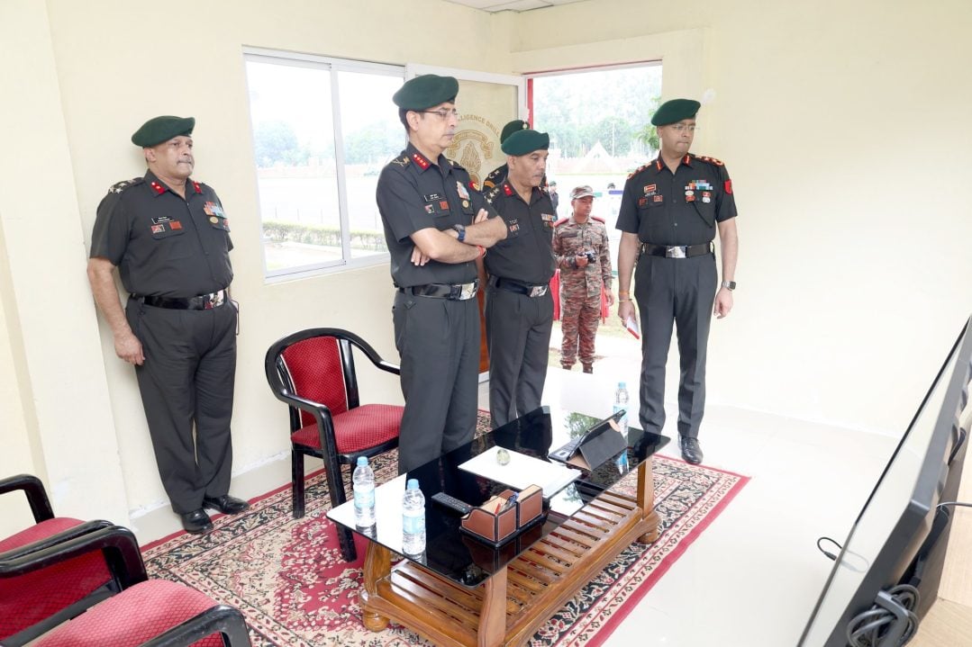Lt Gen Ajay Kumar with Other Officers