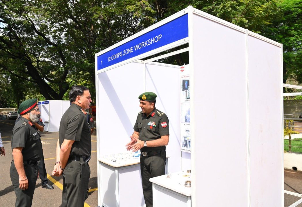 Lt Gen Dhiraj Seth Inspecting