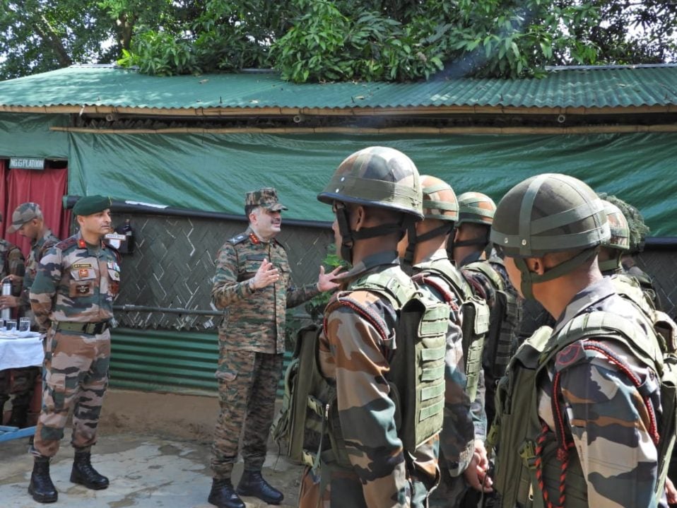 Lt Gen Pendharkar Interacting with Soldiers