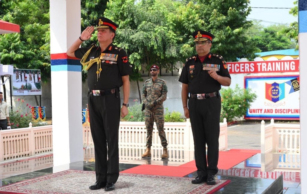 Lt Gen Seth with an Officer