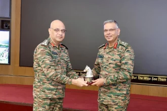 Senior Officers Visit White Knight Corps Headquarters