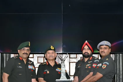 667 Army Aviation Squadron and 207 Army Aviation Squadron Win Prestigious COAS Flight Safety Trophy