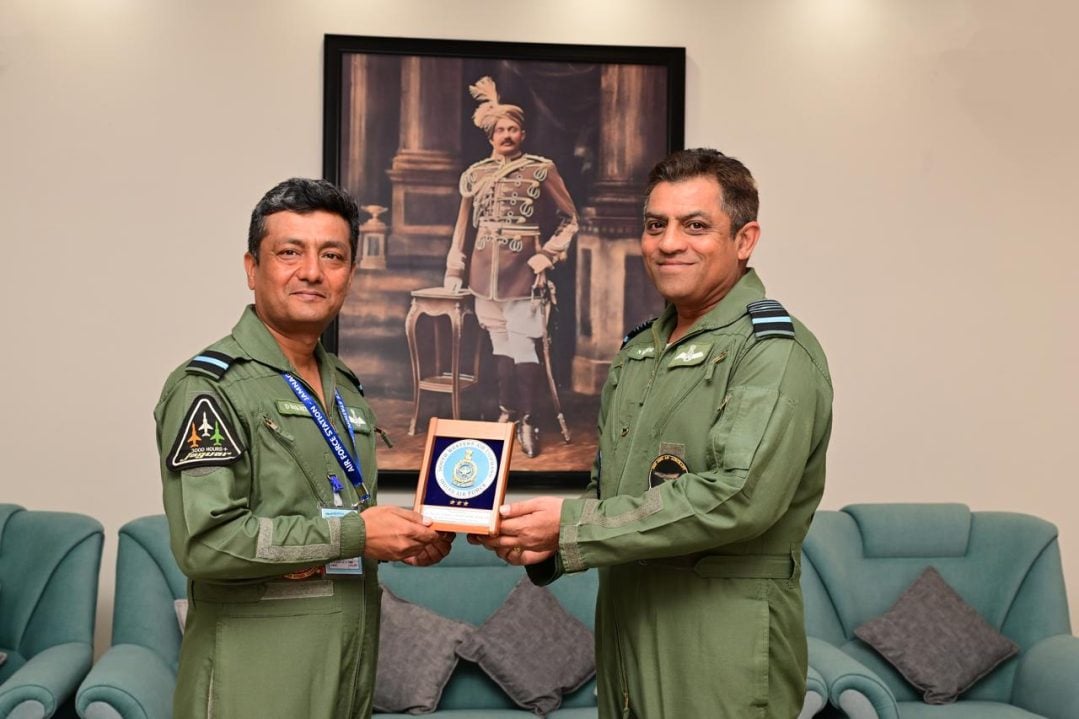 Air Marshal Nagesh Kapor with Other Officer