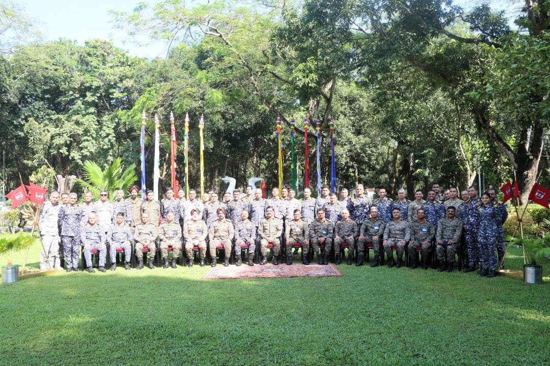 Group Photo of All Officers 13