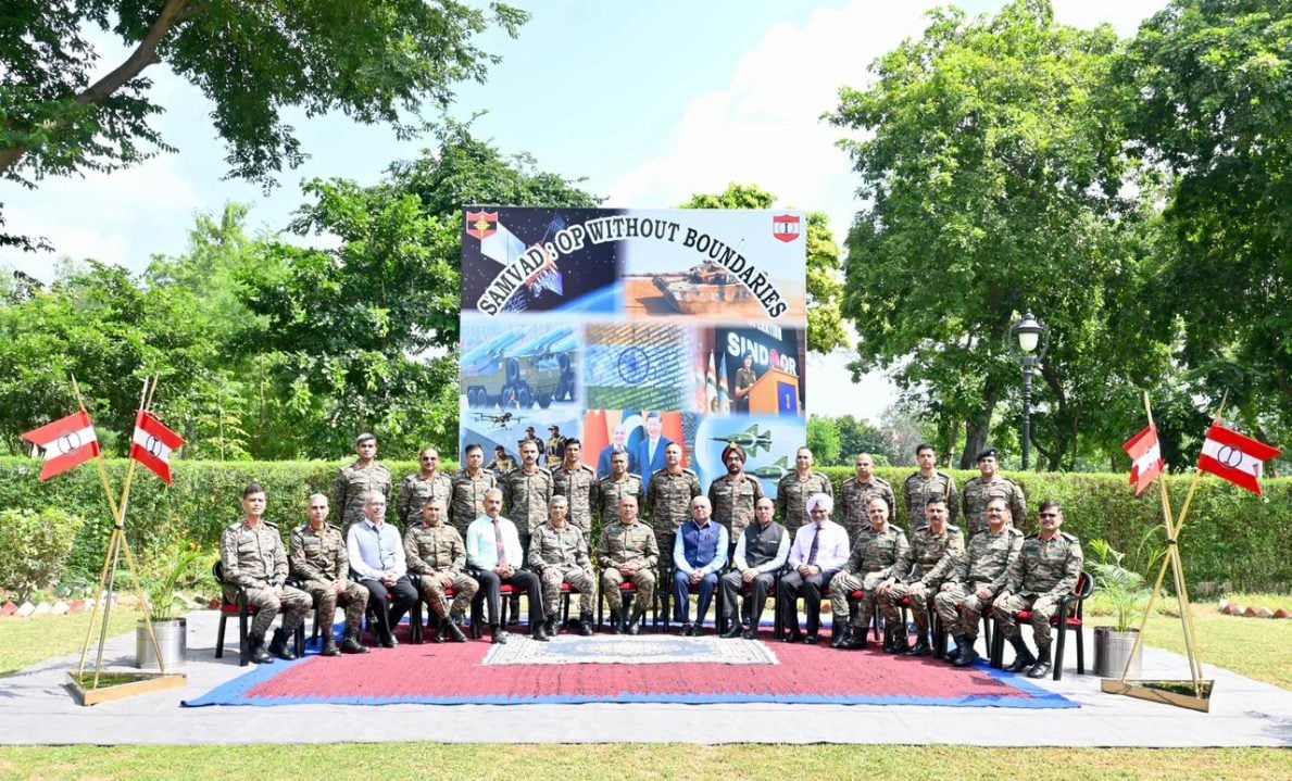 Group Photo of all People 1