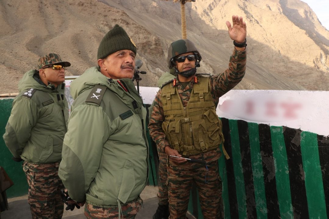 Lt Gen Bhalla Reviewing