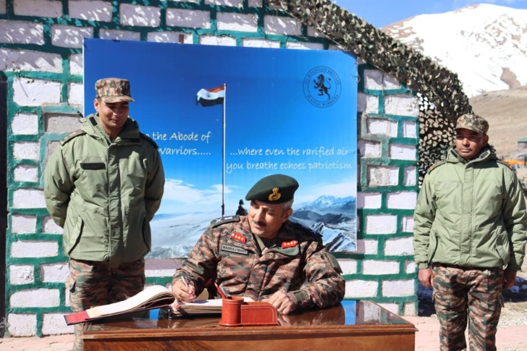 Lt Gen Mann Signing