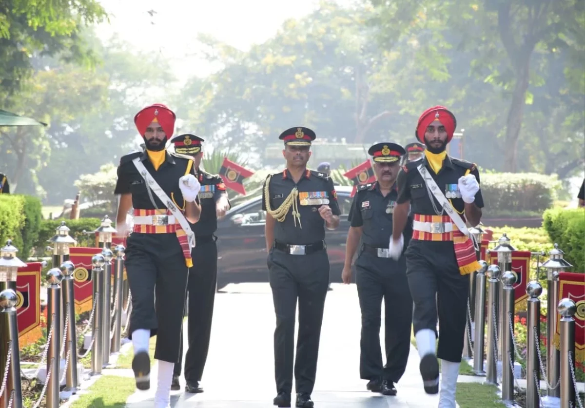 Lt Gen Manoj Kumar Katiyar with Other Officers