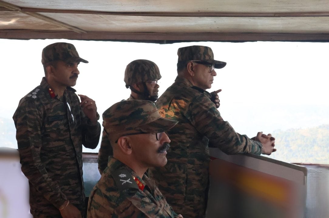 Lt Gen Mishra With Other Officers