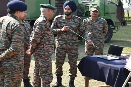 Lt Gen Rajan Sharawat Reviewing