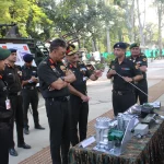 Lt Gen Rajiv Kumar Sahni Reviewing