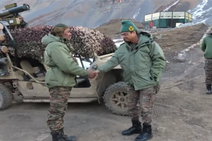 Lt Gen Sachdeva Shaking Hands with Officer