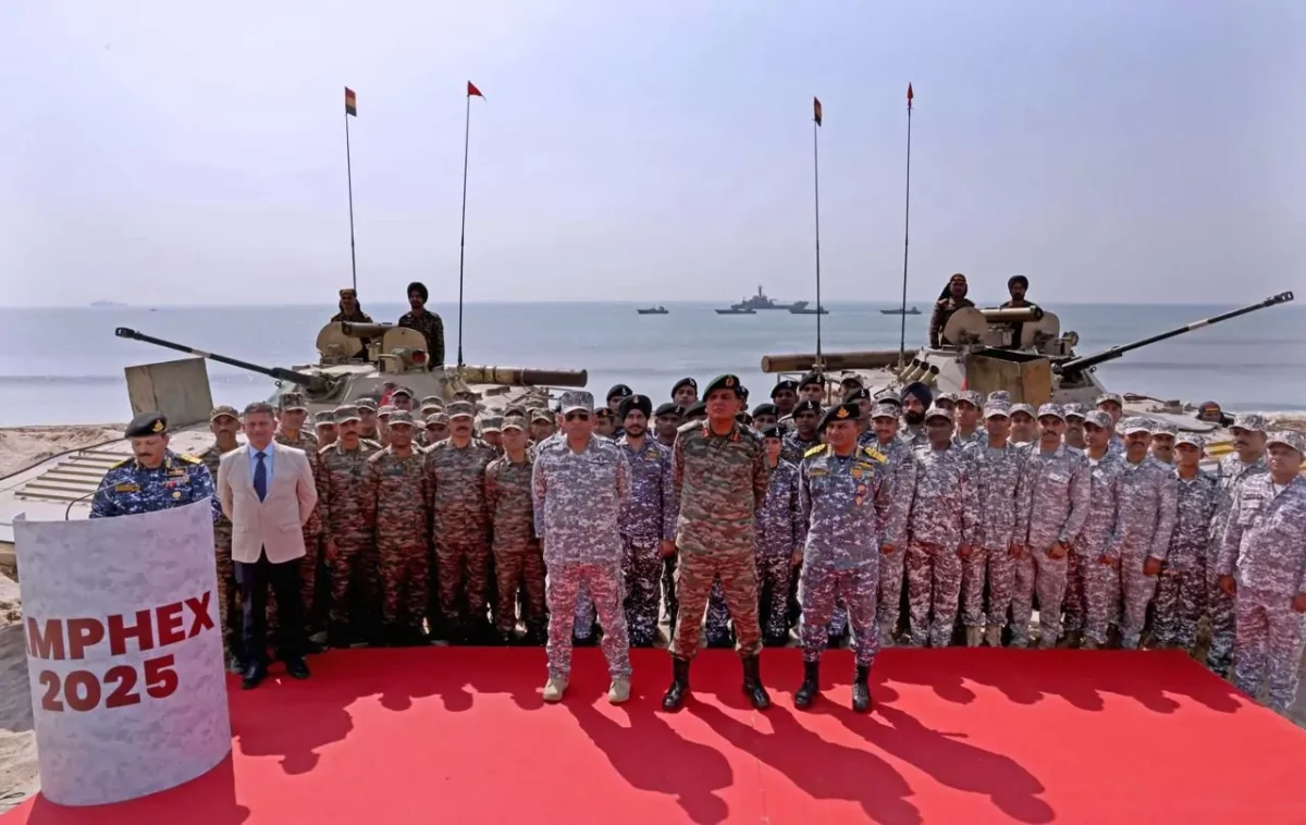 Air Marshal Nagesh Kapoor with Other Officers