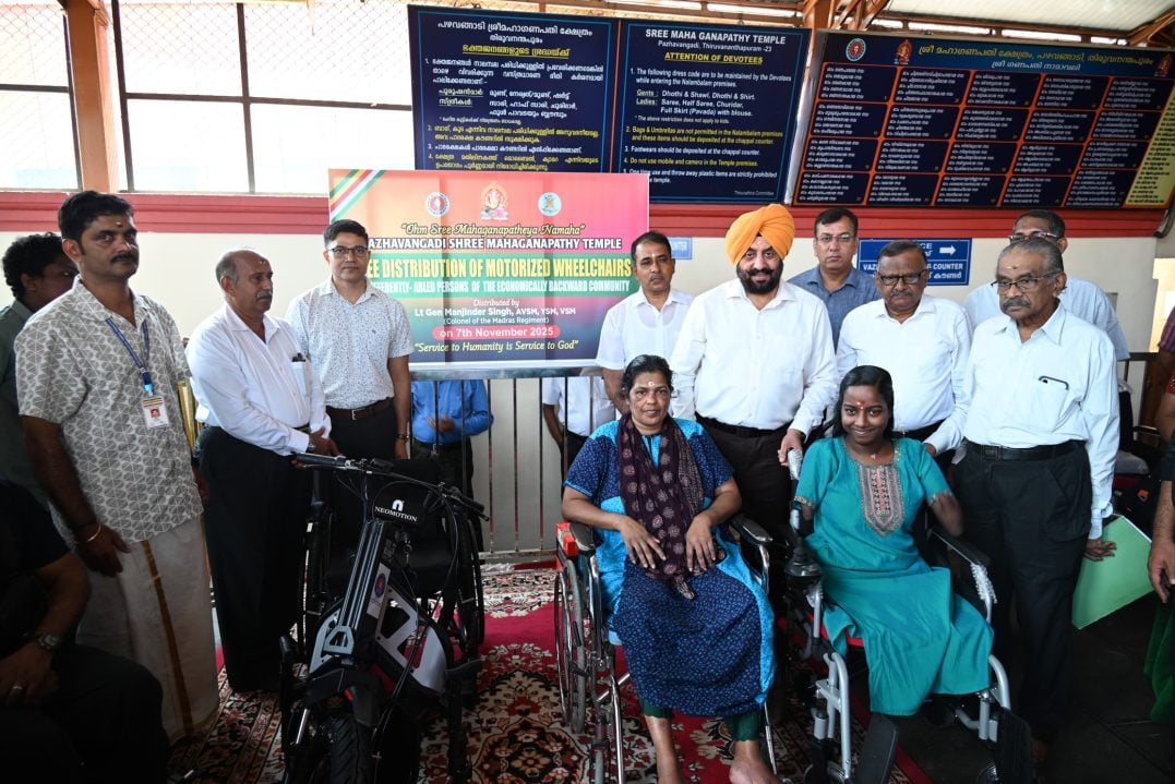 Lt Gen Manjinder Singh Visits 2nd Battalion of the Madras Regiment