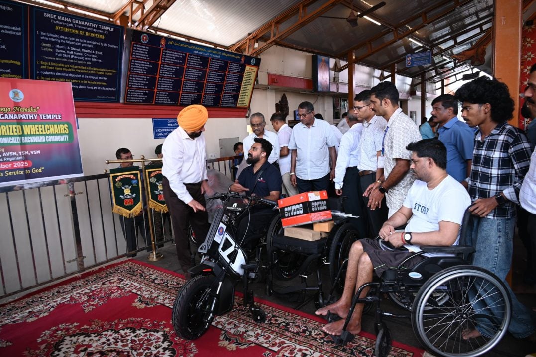 Lt Gen Manjinder Singh Visits 2nd Battalion of the Madras Regiment