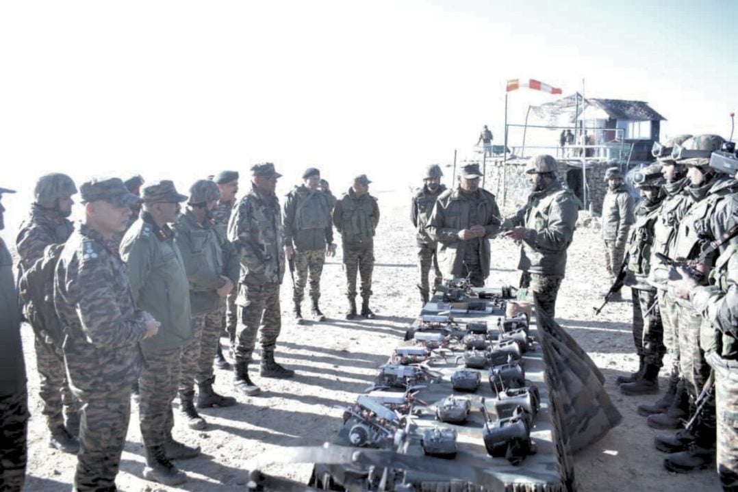 Lt Gen Sharma Reviewing Technology