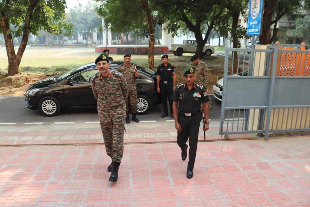 Lt Gen Sharma With Other Officers