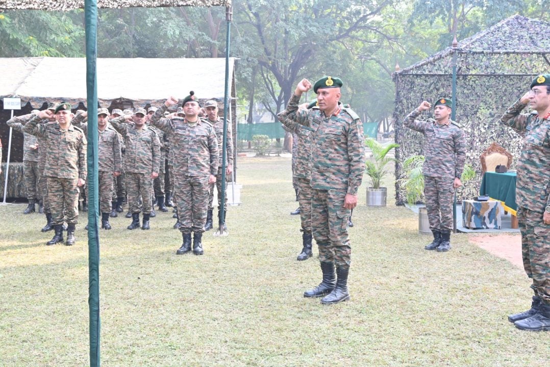 Lt Gen Sharma and Other Officers 1