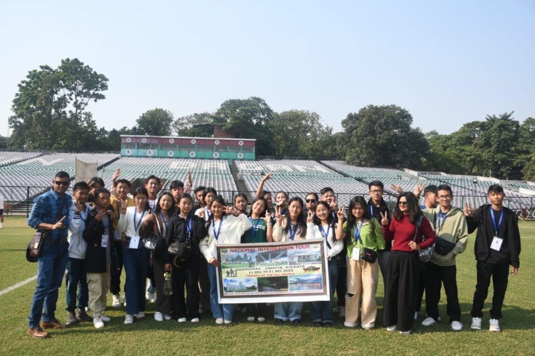 1. MANIPUR STUDENTS ON NATIONAL INTEGRATION TOUR ENGAGE WITH EASTERN ARMY COMMANDER IN KOLKATA 3