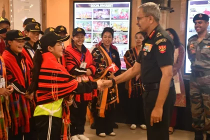 Manipur Students on National Integration Tour Interact with Eastern Army Commander in Kolkata