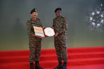 Lt Col Velmurugan With VCOAS