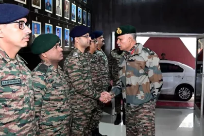 Lt Gen Chandpuria Shaking Hands