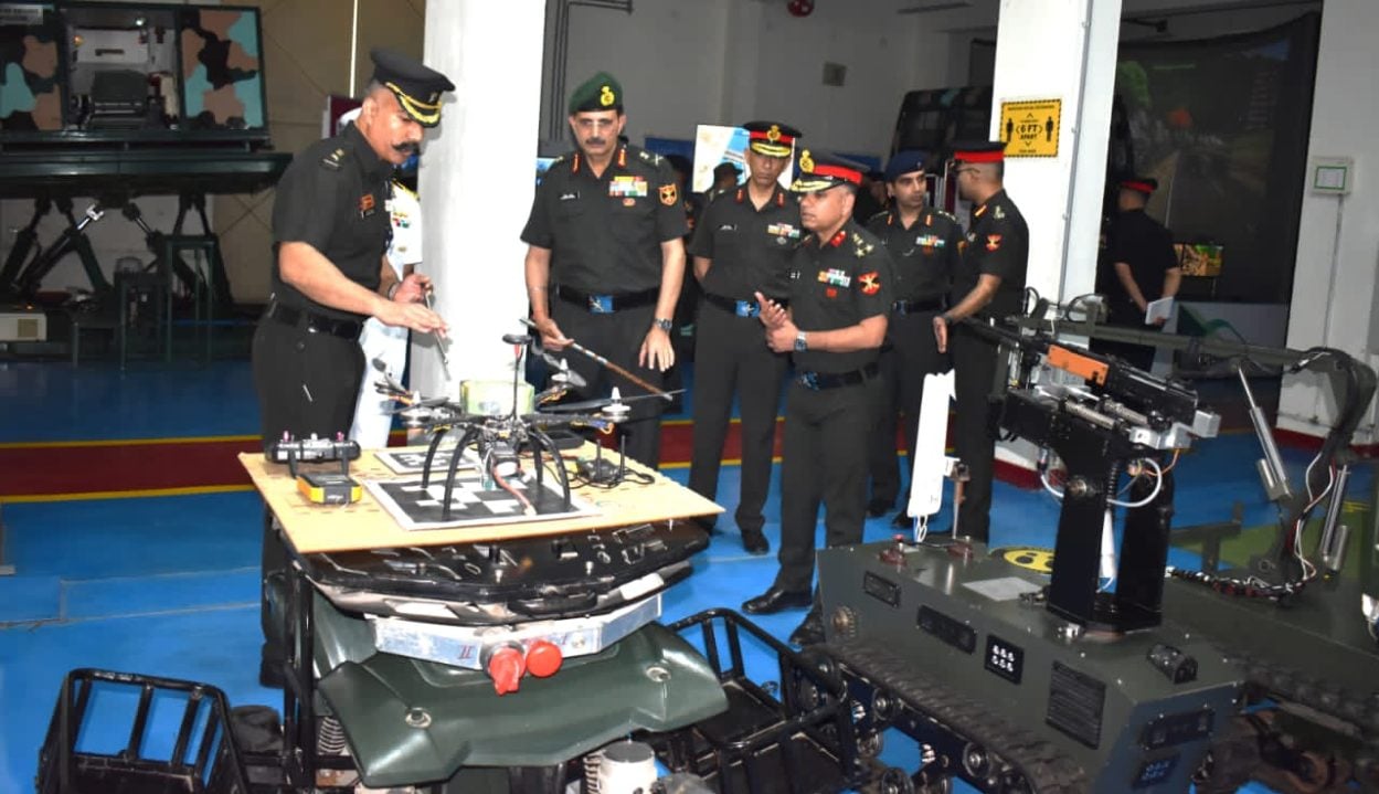 Lt Gen Devendra Sharma Reviewing Technology