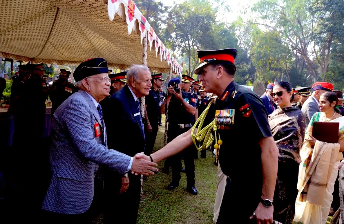 Lt Gen Dhiraj Seth with Veterans