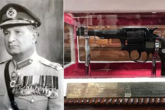 Lt Gen Niazi and His Gun