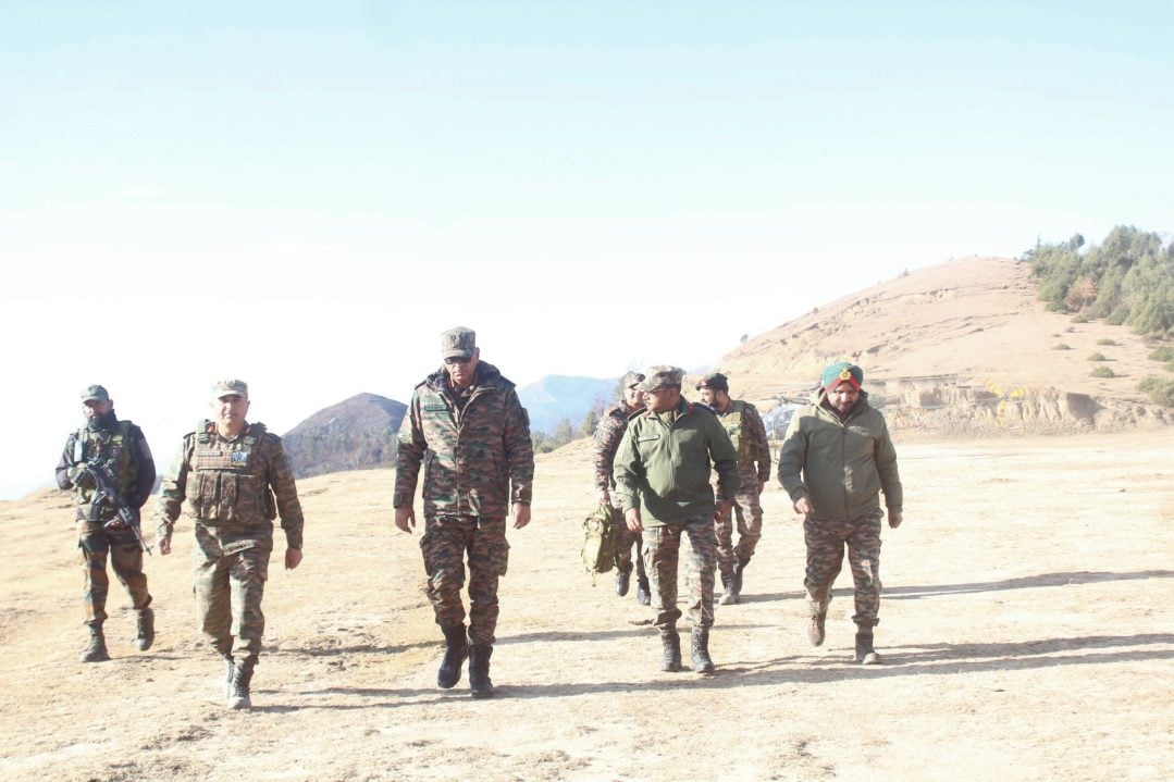 Lt Gen PK Mishra along with Other Officers