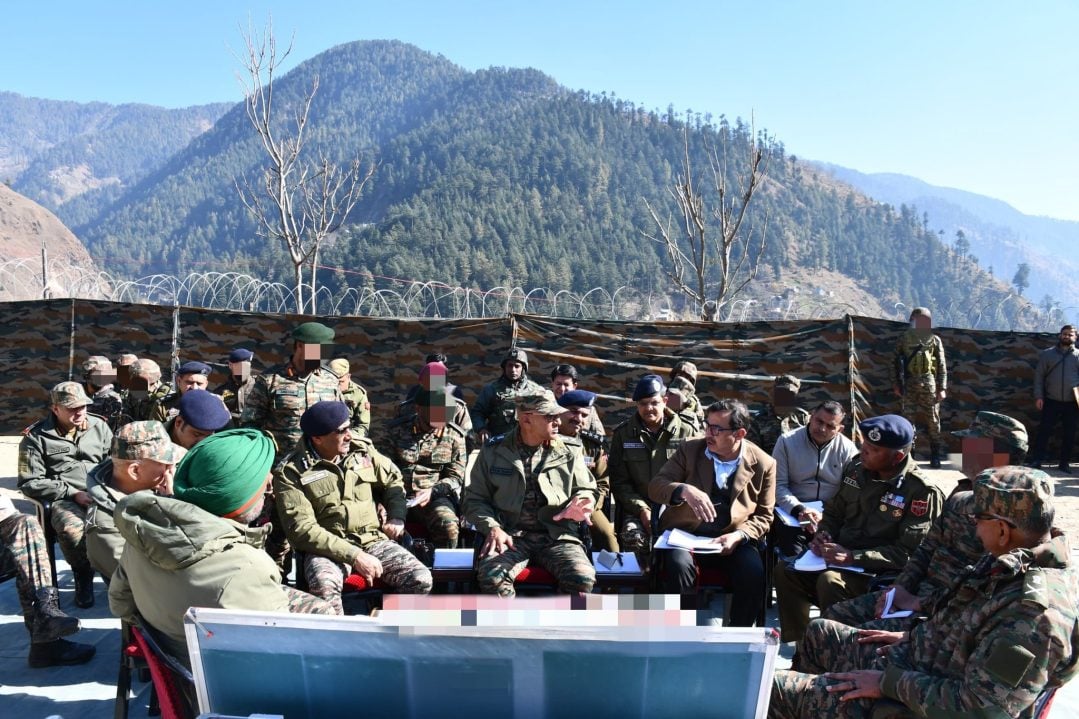 Lt Gen Pratik Sharma Discussing with Other Officers