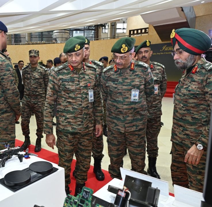 Lt Gen Pushpendra Singh Reviewing New Tech