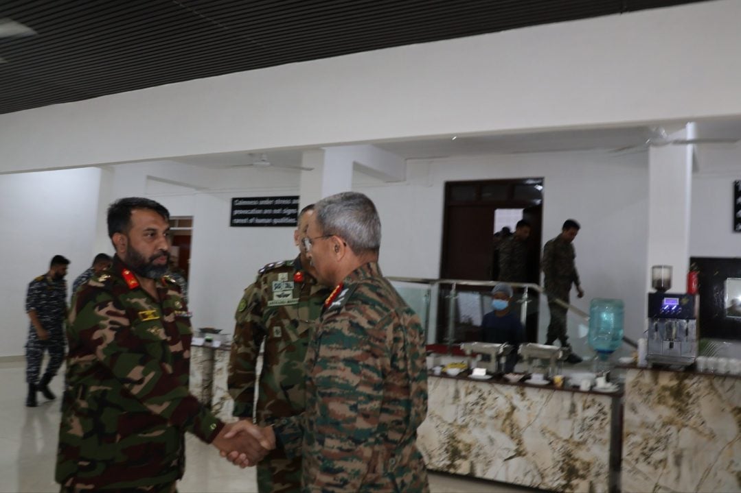 Lt Gen RC Tiwari Shaking Hands