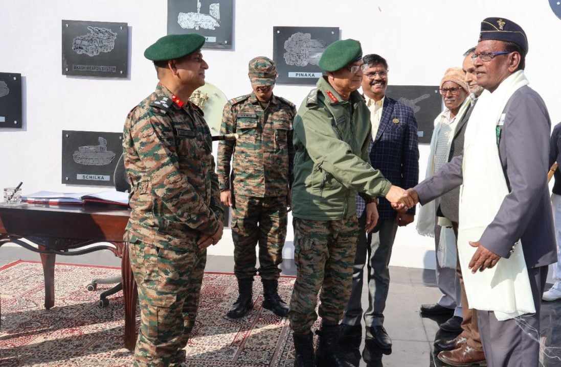 Lt Gen Sachdeva Shaking Hands