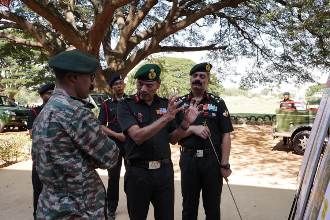 Lt Gen VMB Krishnan Reviewing at ASC Centre and College